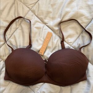SKIMS Ultimate Push-Up Strapless Bra - 34D - Cocoa